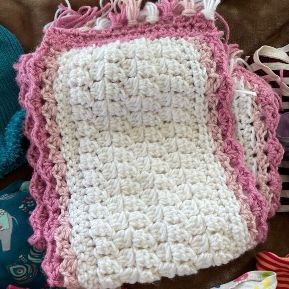 Huge Lot of 13 Items Little Girls Fall/ Winter Clothes Size 5T - Picture 9 of 15